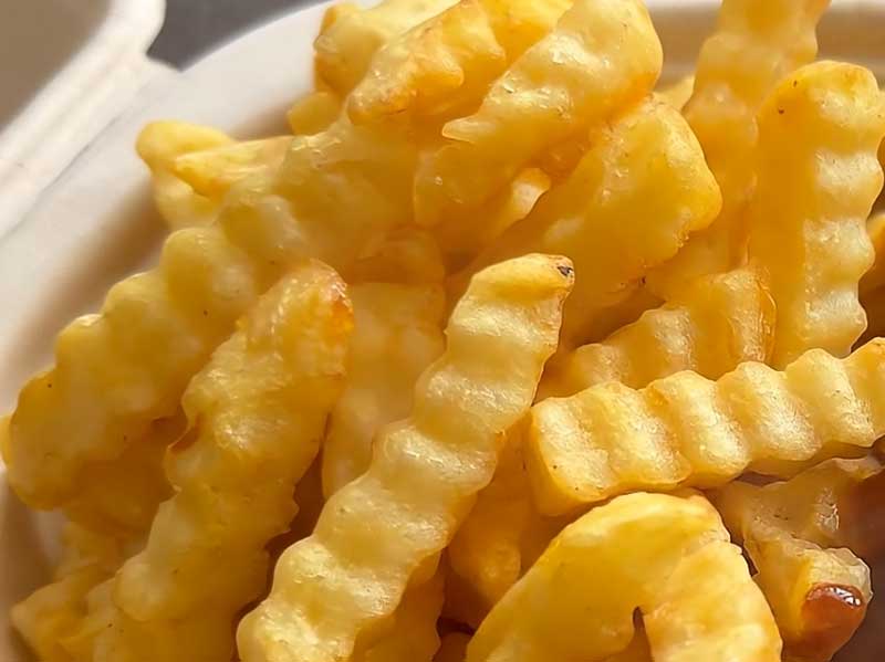 MiNa´s frische Pommes Frites